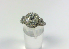 18 Karat white gold ladies diamond ring