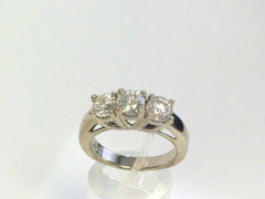 14 Karat White Gold Ladies Diamond Ring